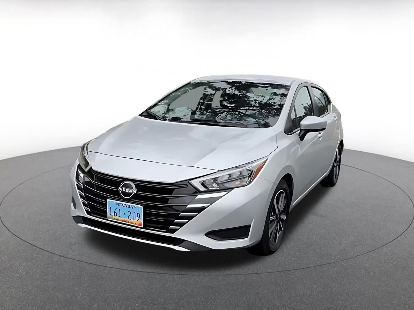 Used 2025 Nissan Versa SV FWD image 7