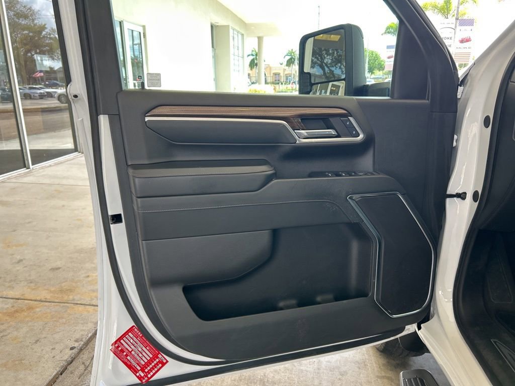 Used 2024 Chevrolet Silverado 2500 LT image 37