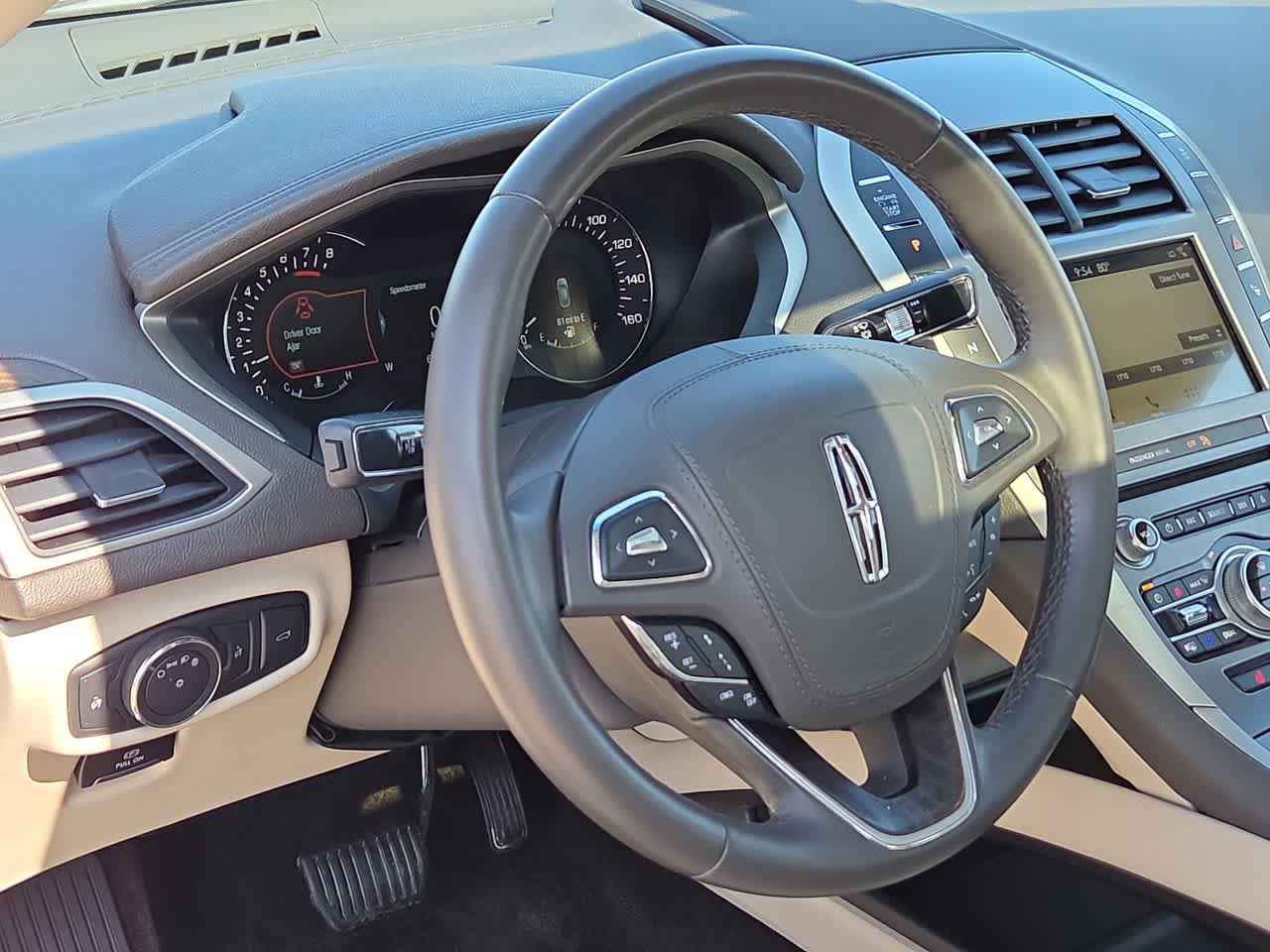 Used 2017 Lincoln MKZ Select w/ Technology Package FWD image 10