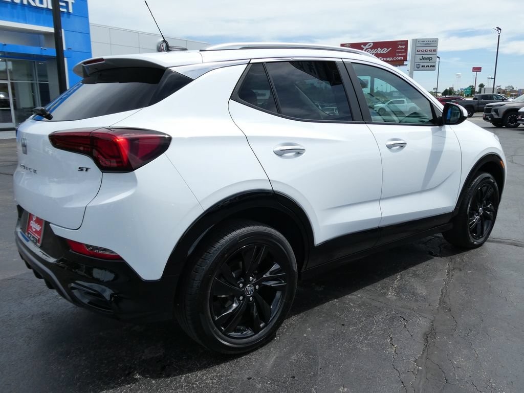 Certified 2024 Buick Encore GX Sport Touring w/ Comfort Package AWD/4WD image 5