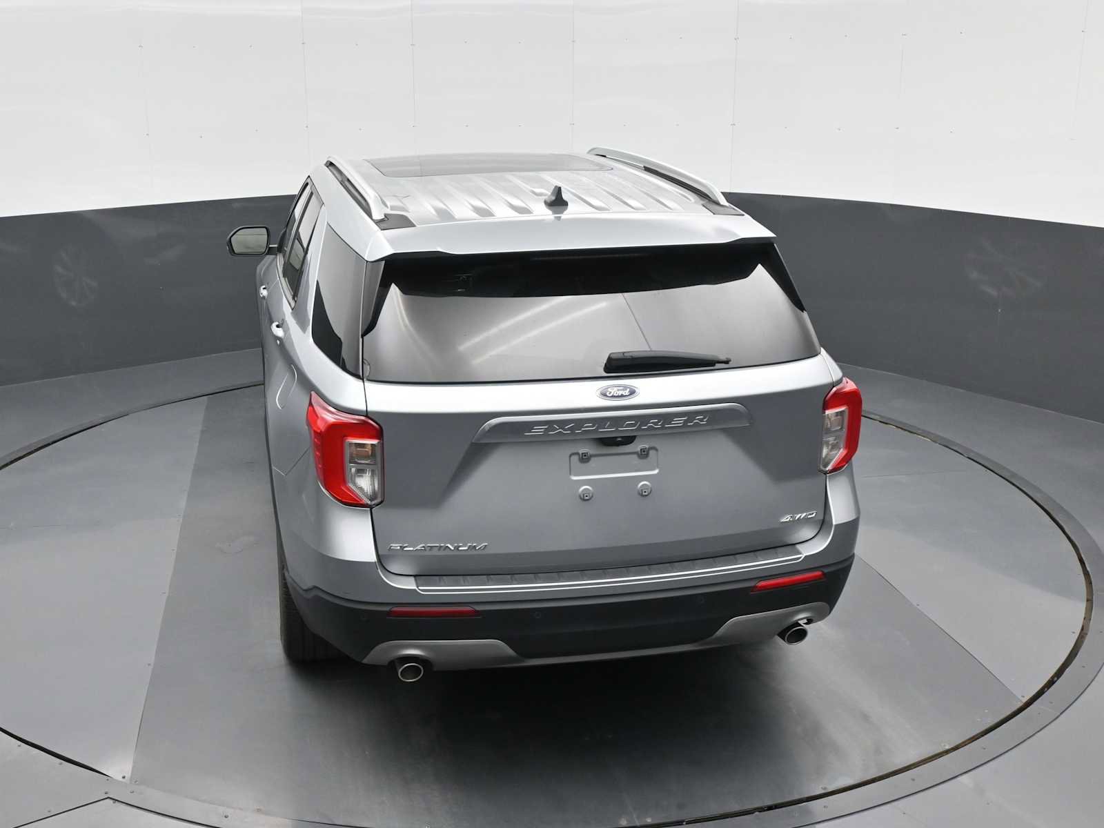 Used 2022 Ford Explorer Platinum w/ Technology Package image 22