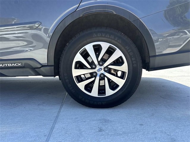 Used 2022 Subaru Outback Premium image 4