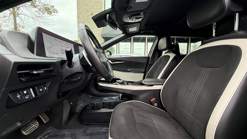 Used 2023 Kia EV6 GT-Line w/ GT-Line Suede Seat Package image 10