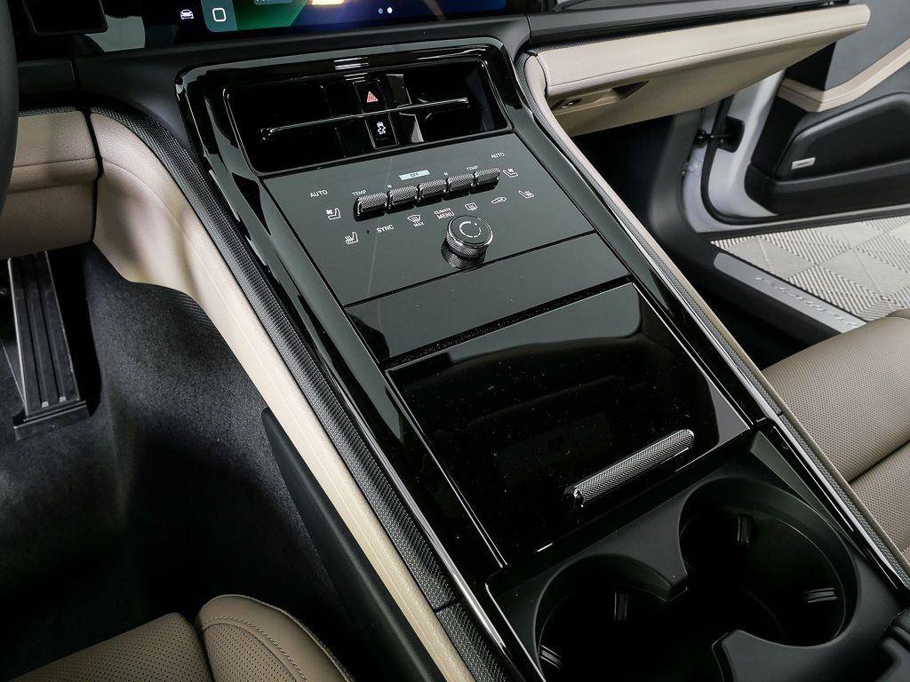 New 2026 Porsche Panamera image 18