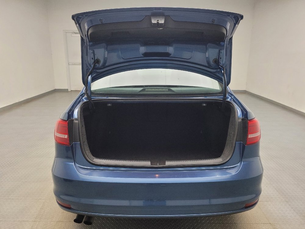 Used 2015 Volkswagen Jetta SE FWD image 29