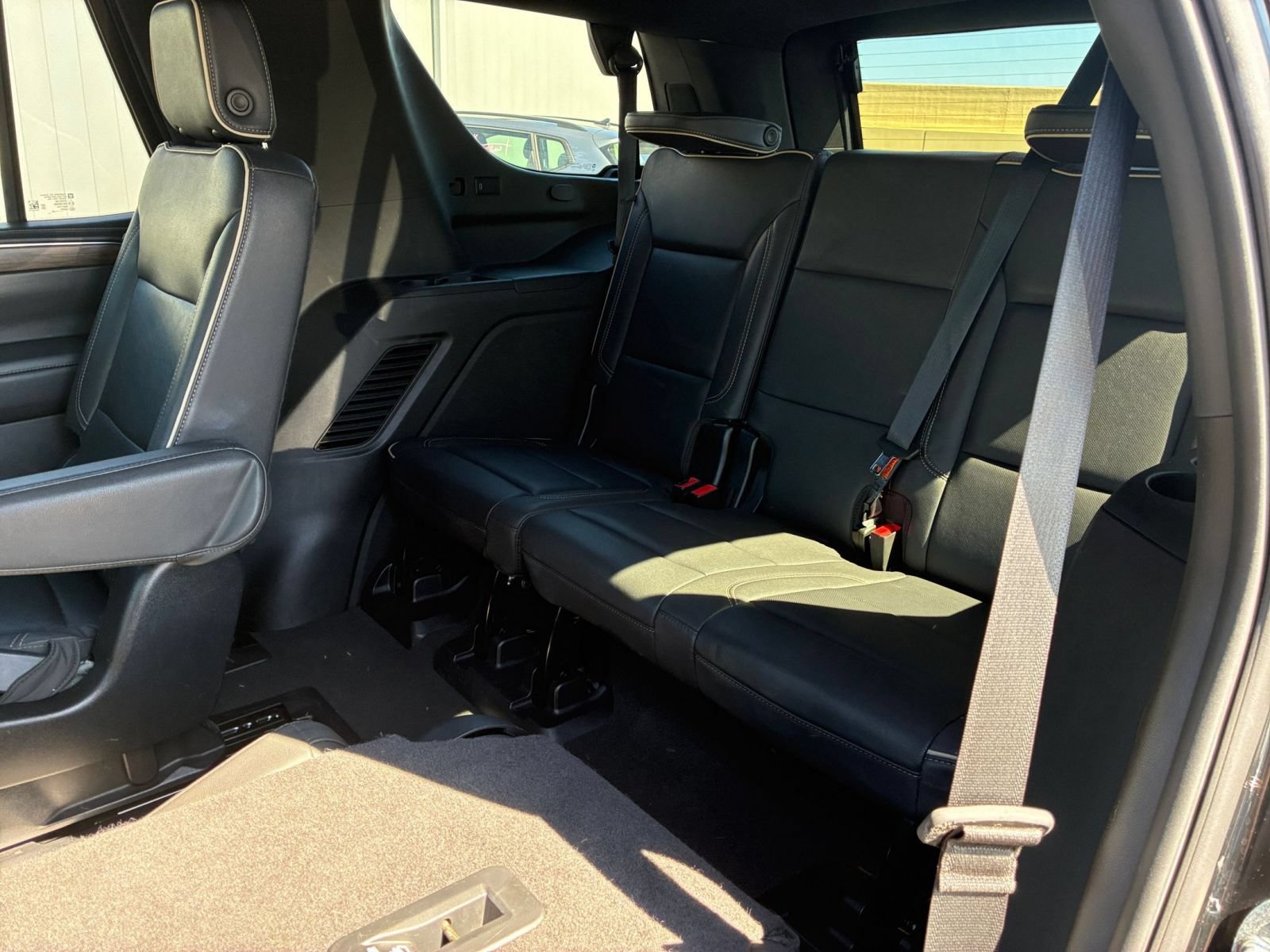 Used 2023 Chevrolet Tahoe Premier AWD/4WD image 27