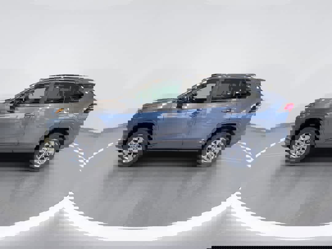 Used 2025 Toyota RAV4 LE image 5