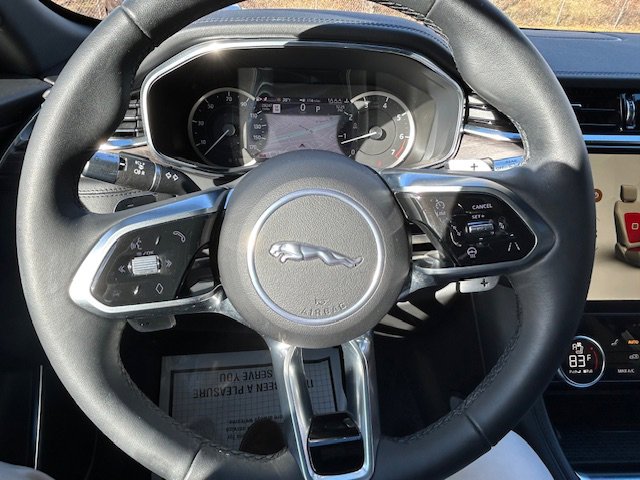 Used 2023 Jaguar F-PACE S image 25