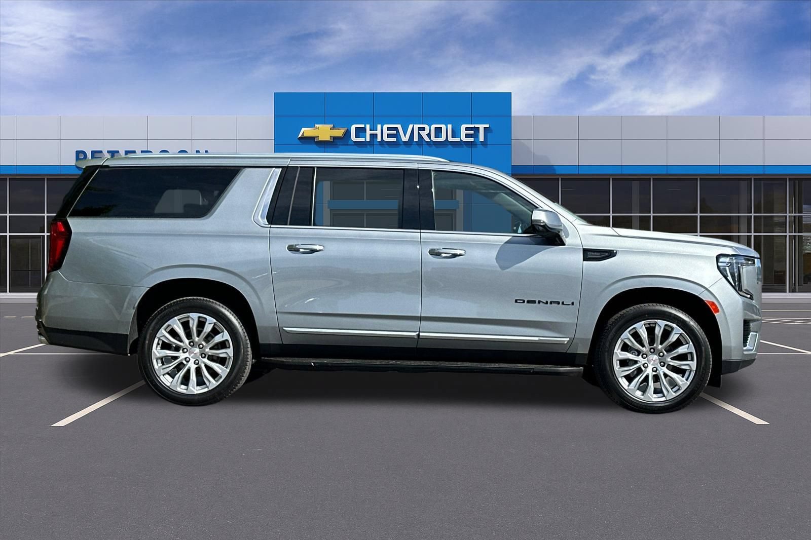 Certified 2024 GMC Yukon XL Denali AWD/4WD image 3
