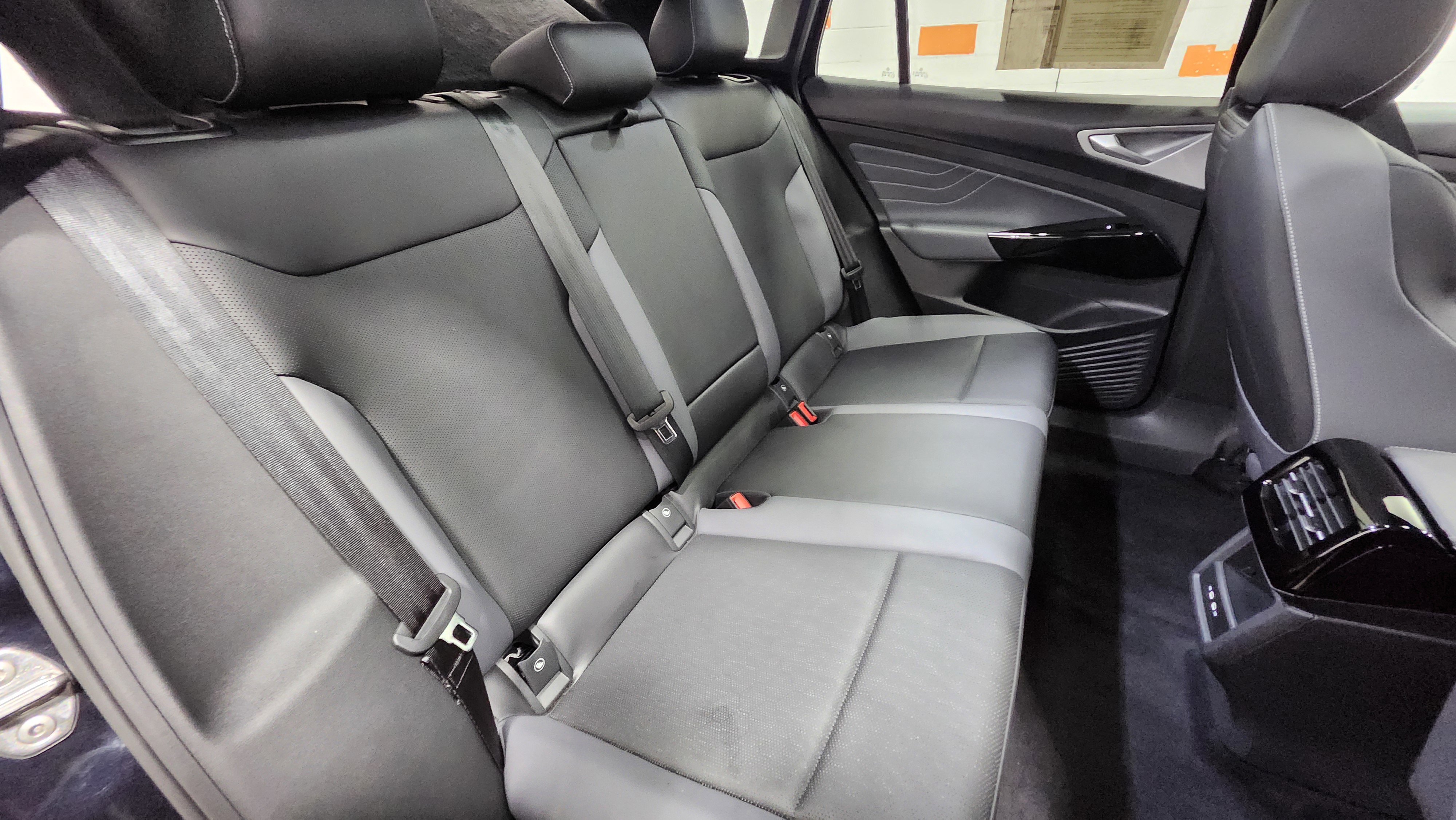 Used 2023 Volkswagen ID.4 Pro S image 21