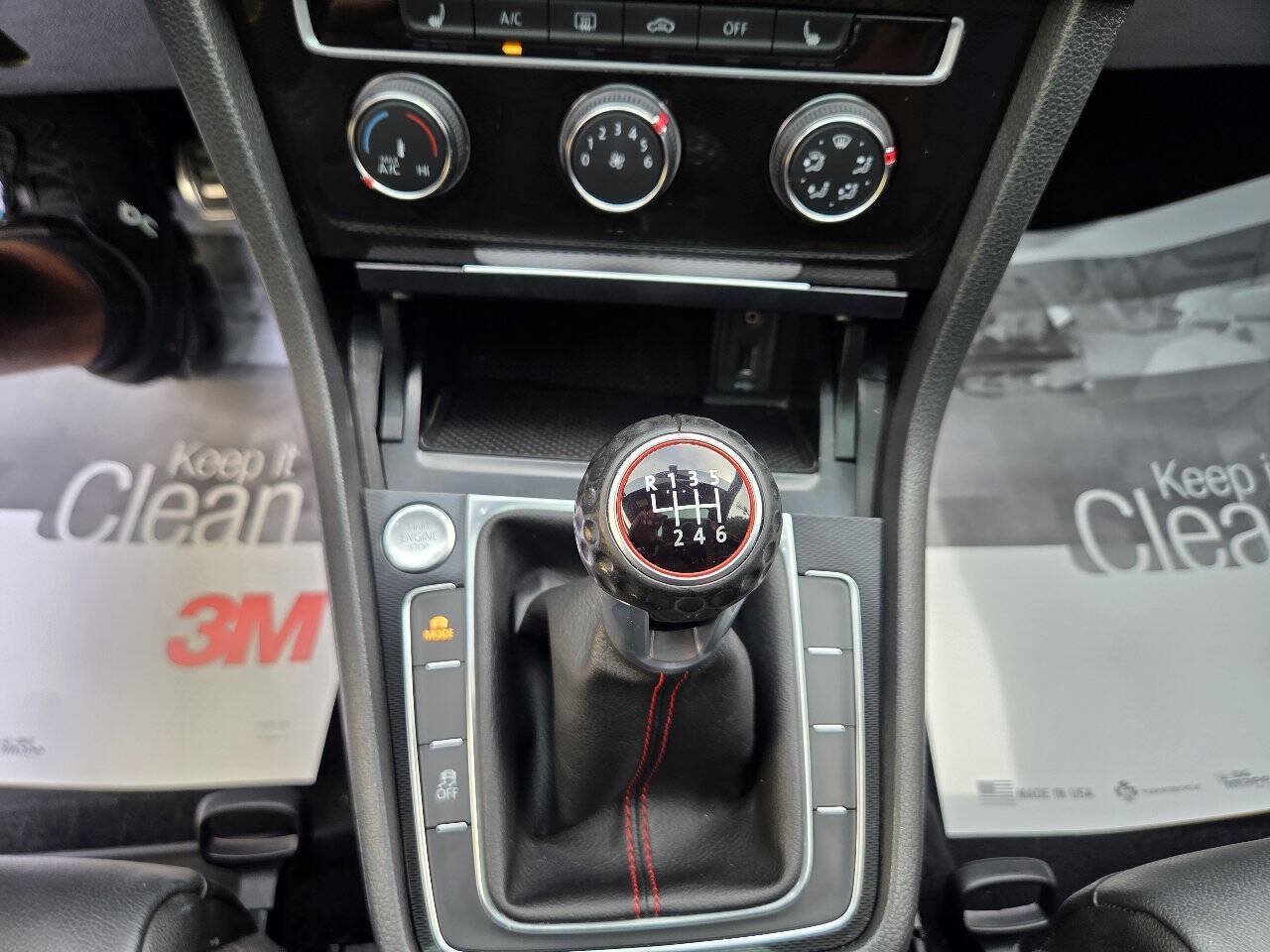 Used 2017 Volkswagen GTI SE FWD image 14