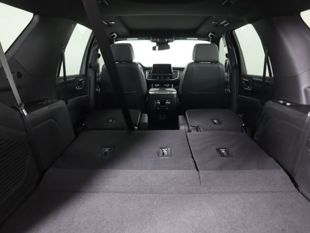 Used 2023 GMC Yukon SLT w/ SLT Luxury Package AWD/4WD image 28