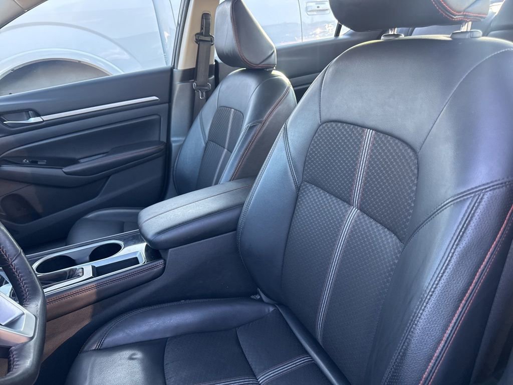Used 2024 Nissan Altima 2.5 SR image 34