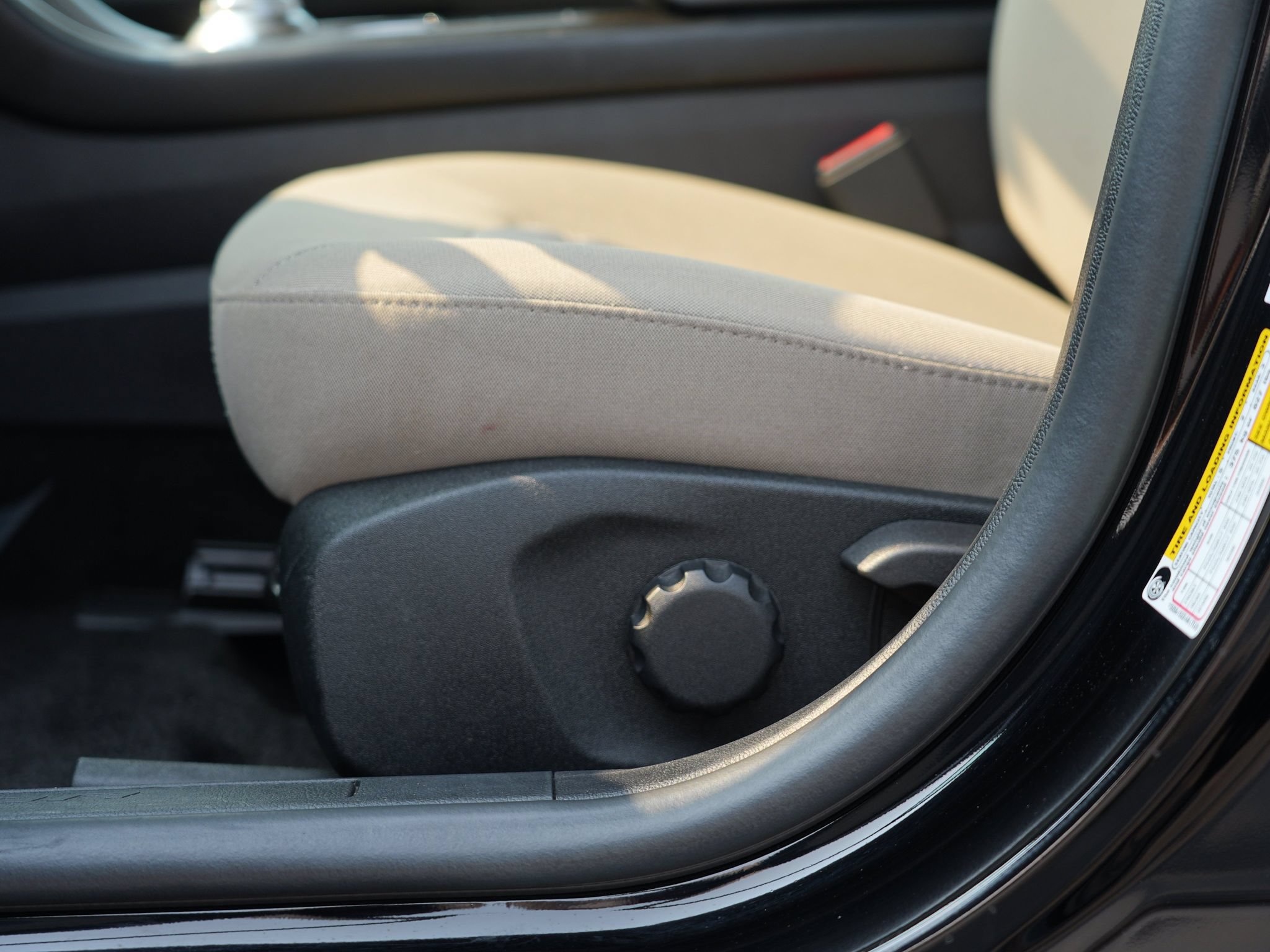Used 2018 Ford Fusion S FWD image 16
