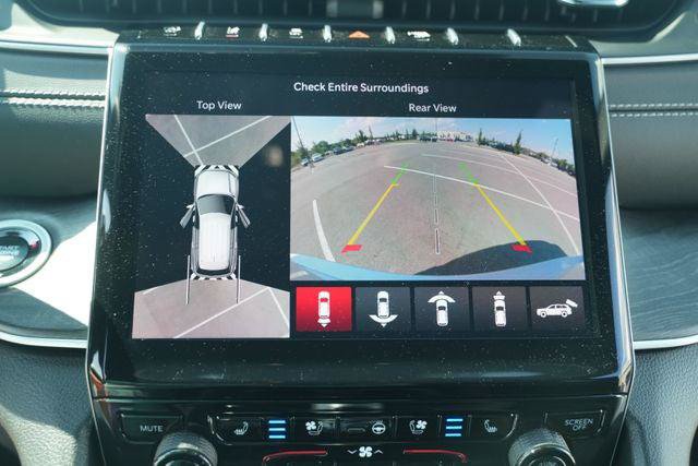 Certified 2025 Jeep Grand Cherokee Limited w/ Luxury Tech Group II AWD/4WD image 29