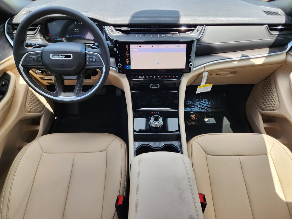New 2026 Jeep Grand Cherokee Limited RWD image 19