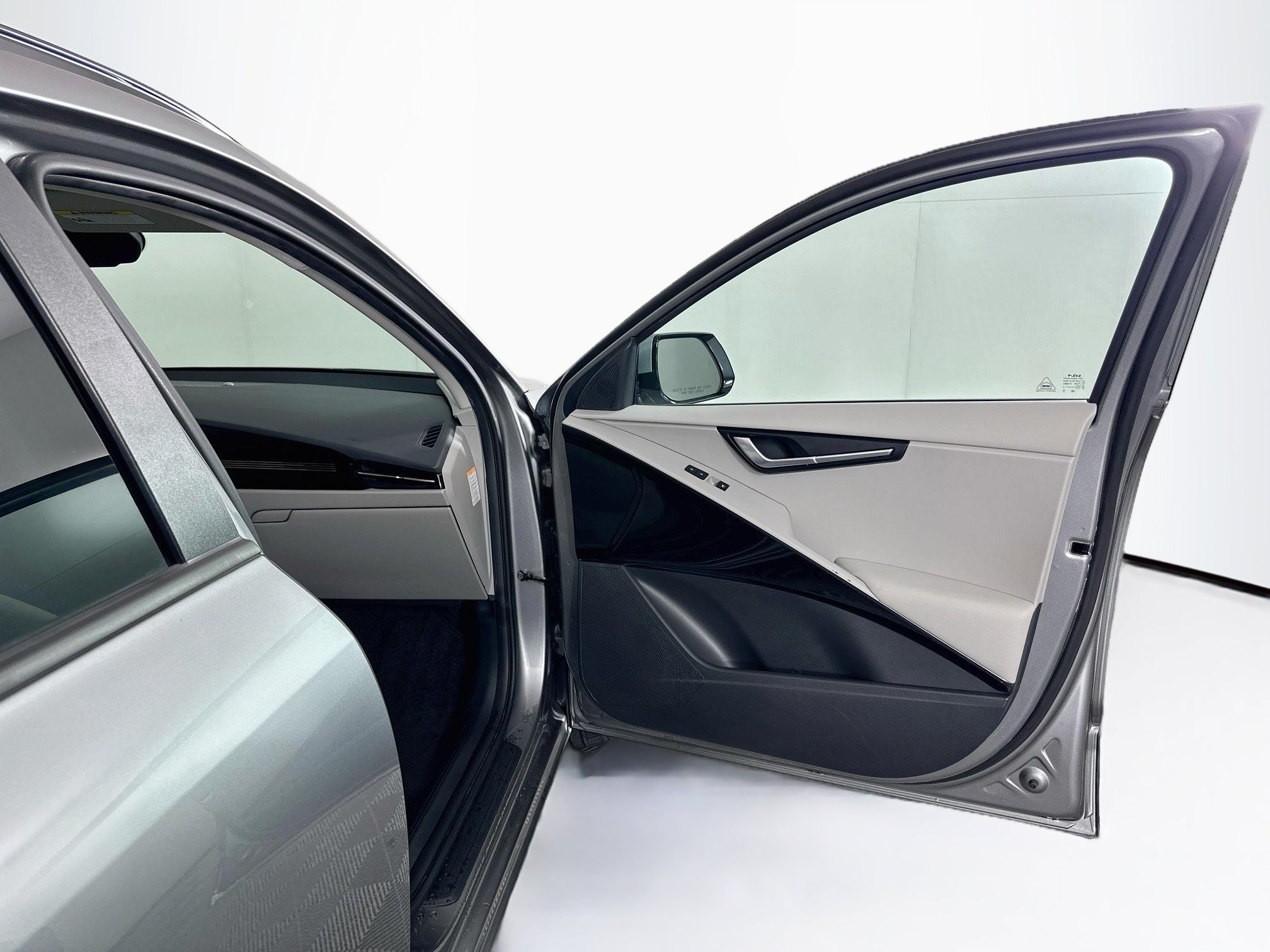Used 2023 Kia Niro Wind FWD image 33