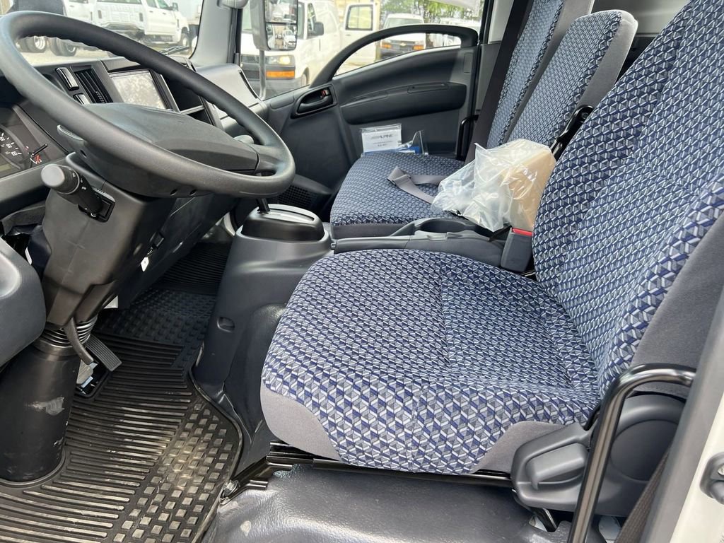 New 2025 Chevrolet Low Cab Forward image 4