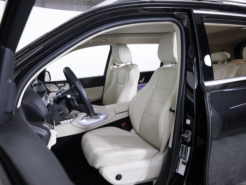 Used 2025 Mercedes-Benz GLS 450 4MATIC image 31
