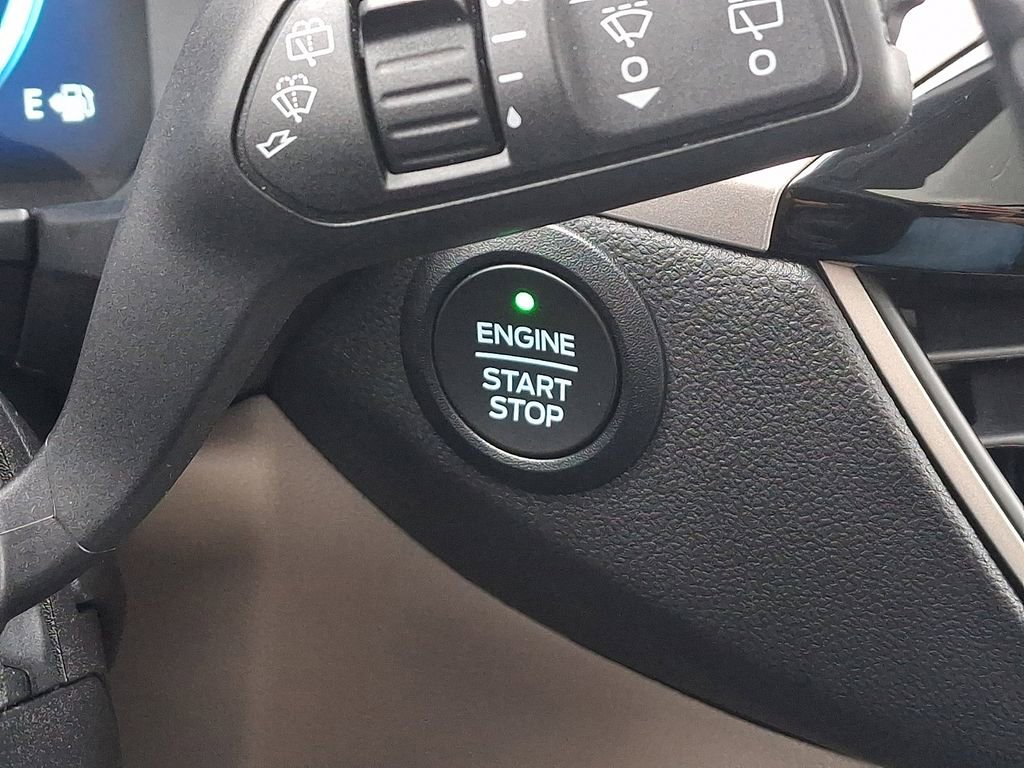 Certified 2022 Ford Escape SEL w/ Technology Package image 25