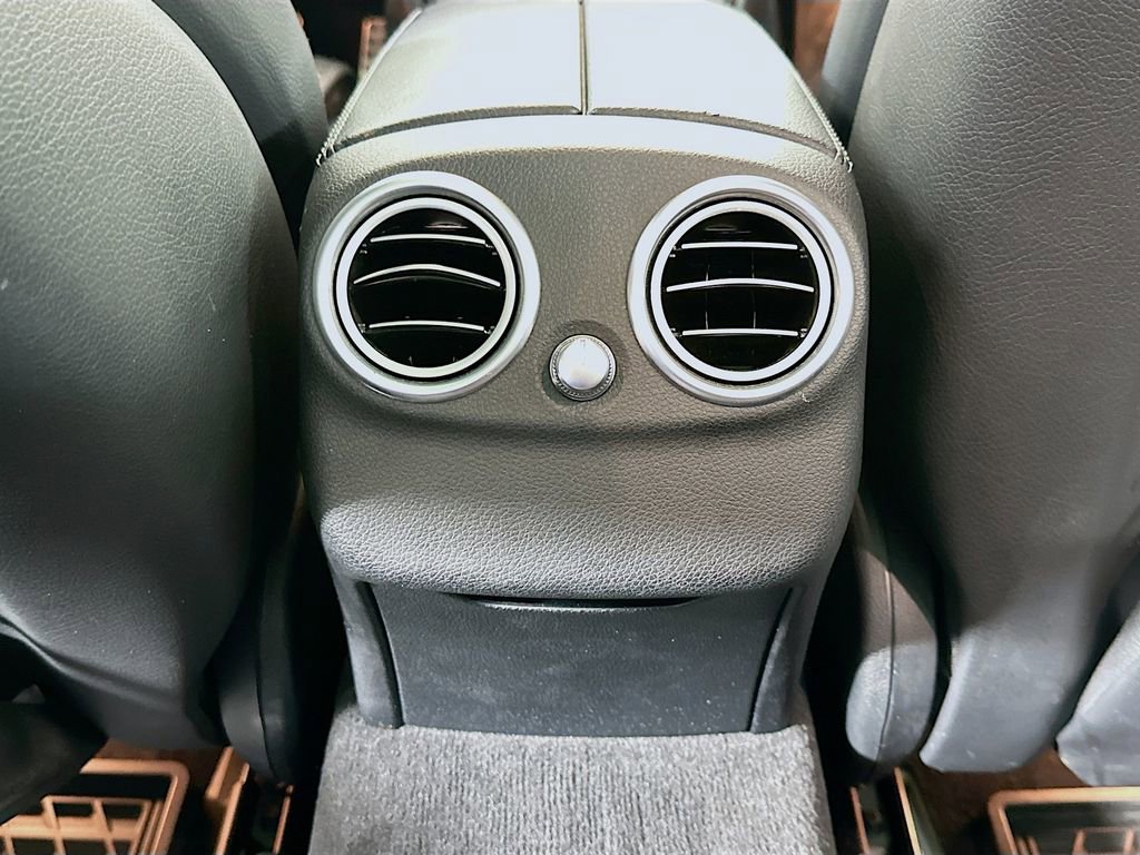 Used 2015 Mercedes-Benz C 300 4MATIC Sedan image 32