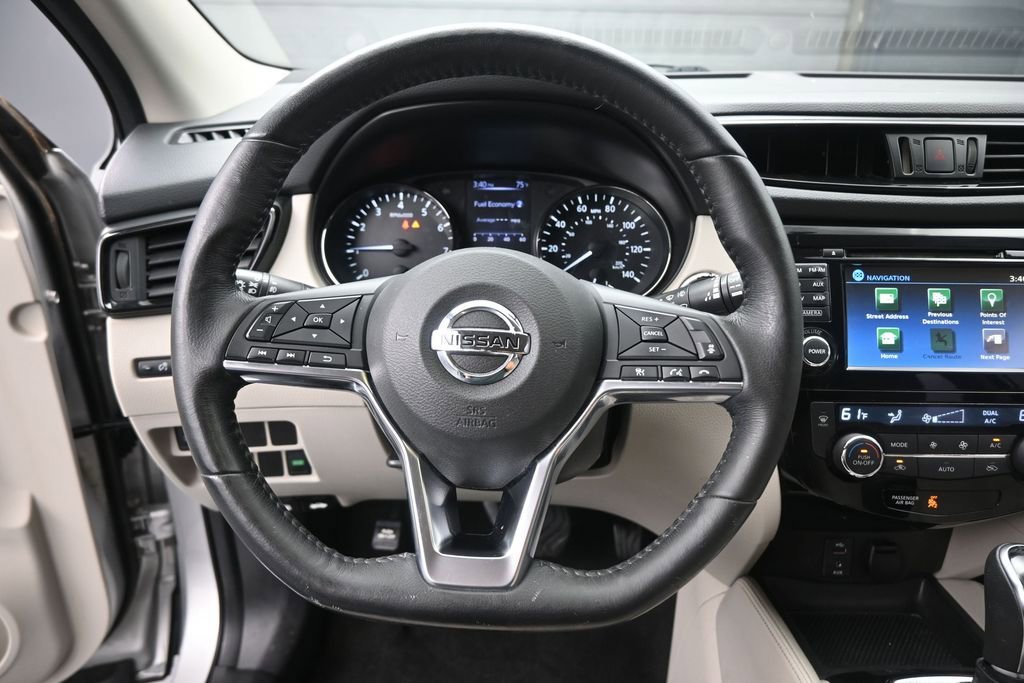 Used 2018 Nissan Rogue Sport SL AWD/4WD image 7
