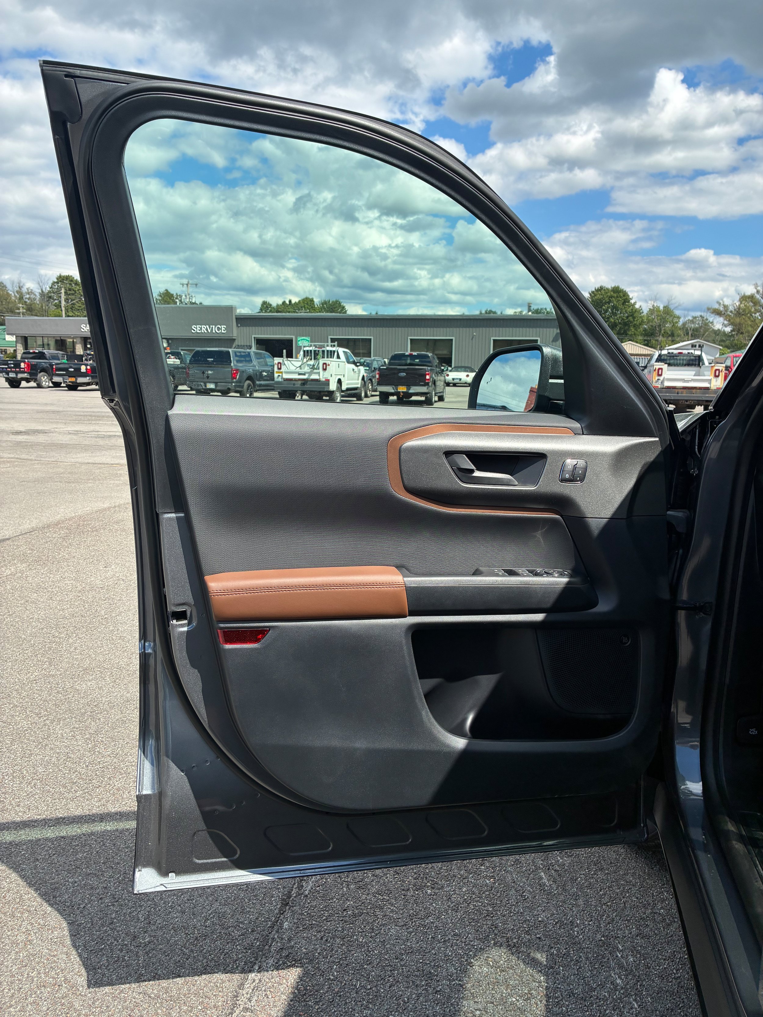 New 2026 Ford Bronco Sport Outer Banks w/ Outer Banks Tech Package+ AWD/4WD image 5