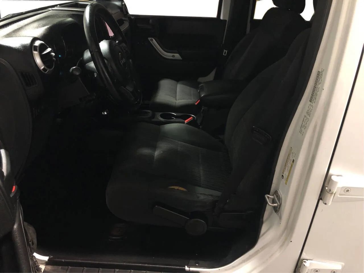 Used 2011 Jeep Wrangler Unlimited Rubicon w/ Dual Top Group image 9