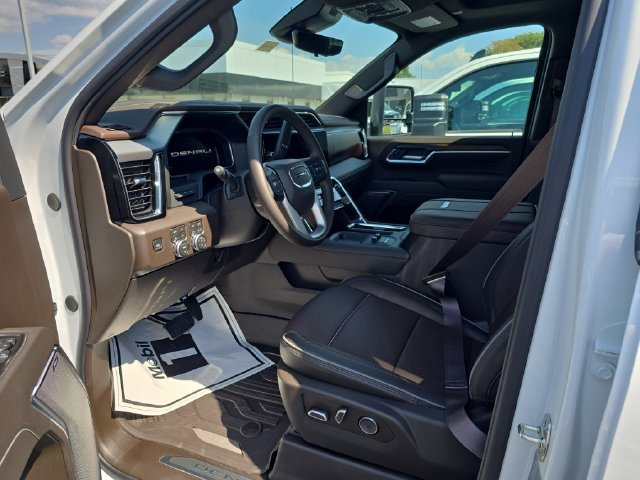 New 2026 GMC Sierra 2500 Denali w/ Denali Reserve Package AWD/4WD image 15