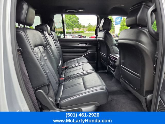 Used 2024 Jeep Wagoneer Series II w/ Flexible Seating Group RWD image 18