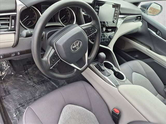 Used 2021 Toyota Camry LE w/ Convenience Package FWD image 9