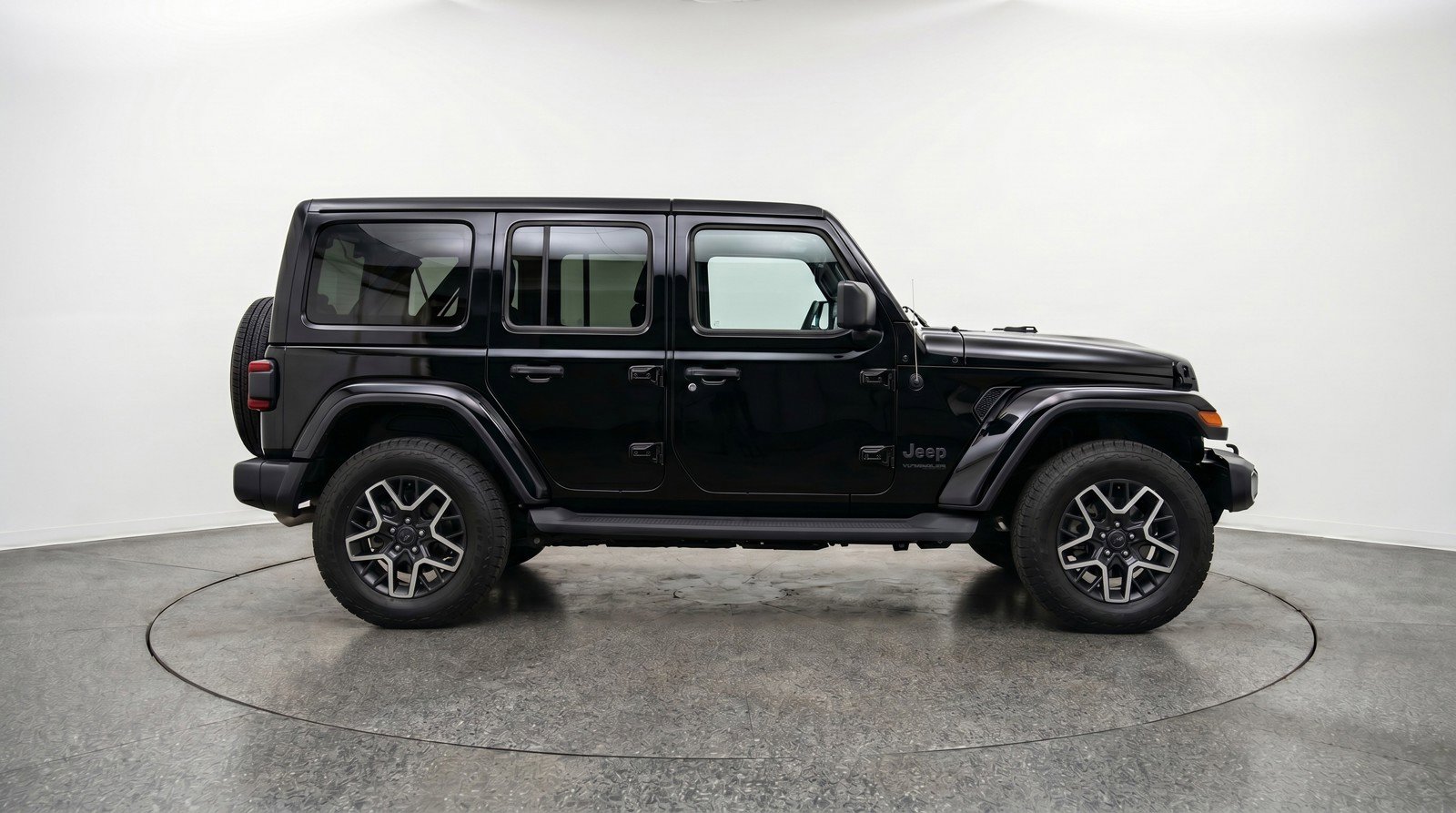 Used 2025 Jeep Wrangler Sahara image 11