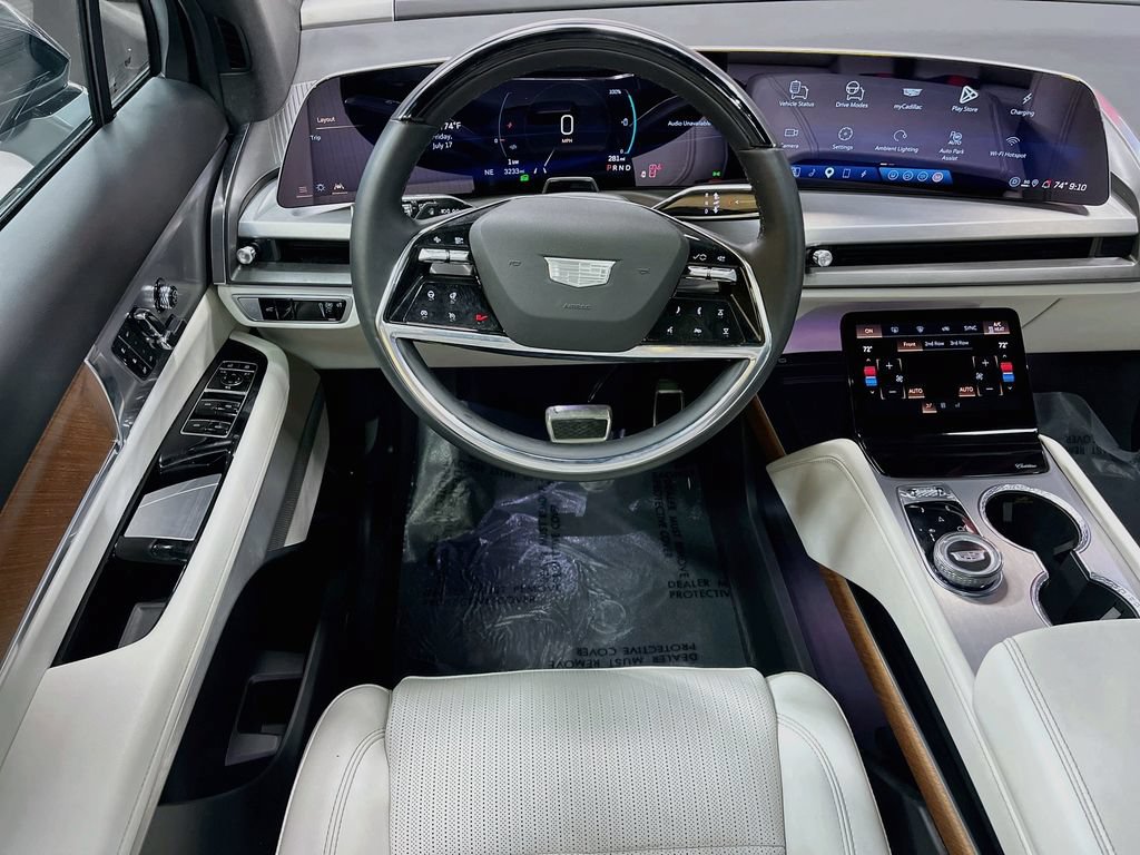 Used 2026 Cadillac Vistiq Luxury AWD/4WD image 22