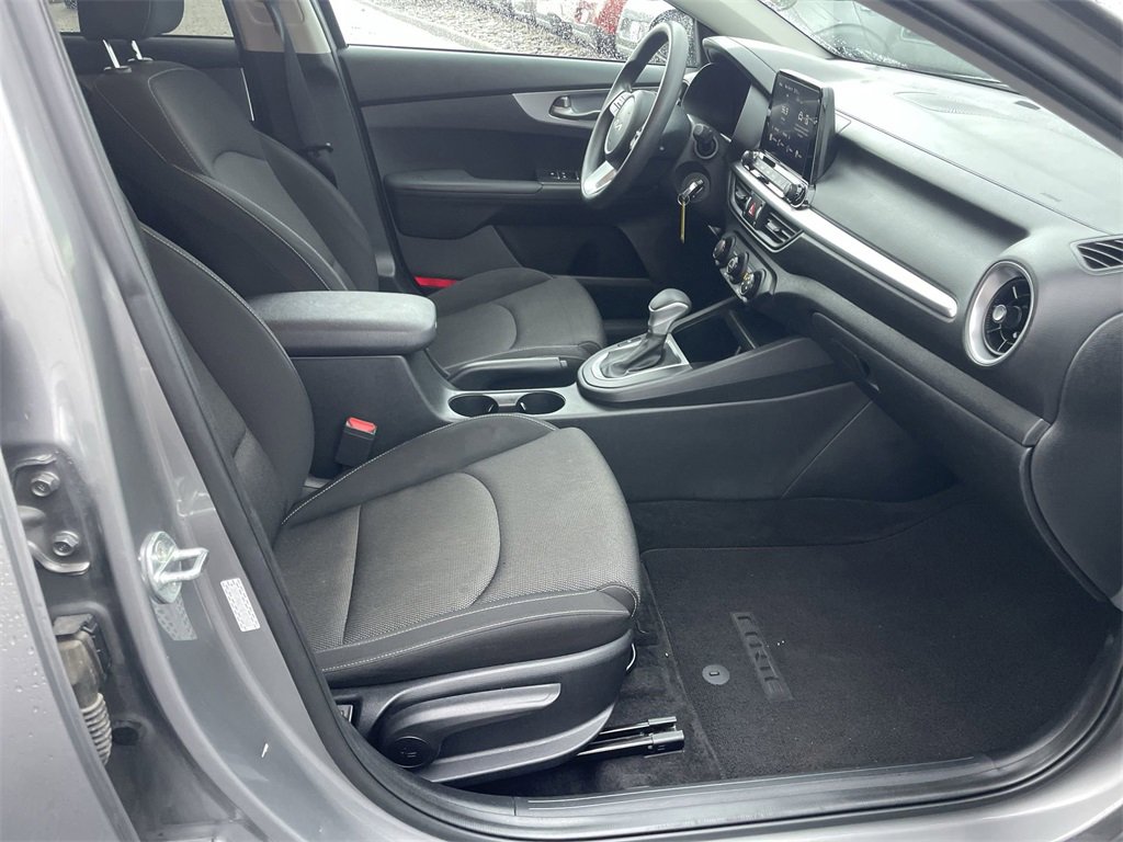 Certified 2022 Kia Forte LXS w/ LXS Technology Package image 29