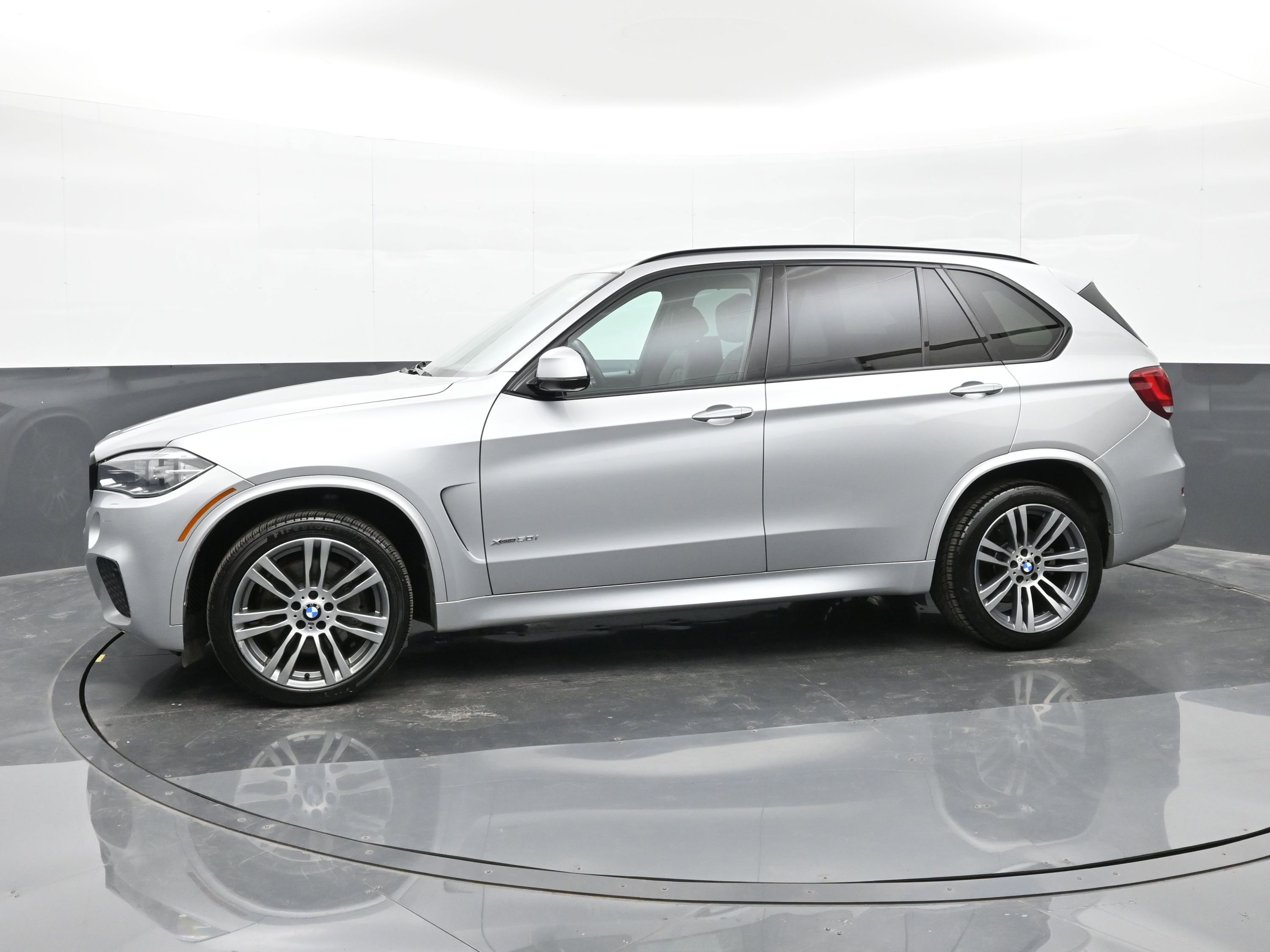 Used 2017 BMW X5 xDrive50i image 5