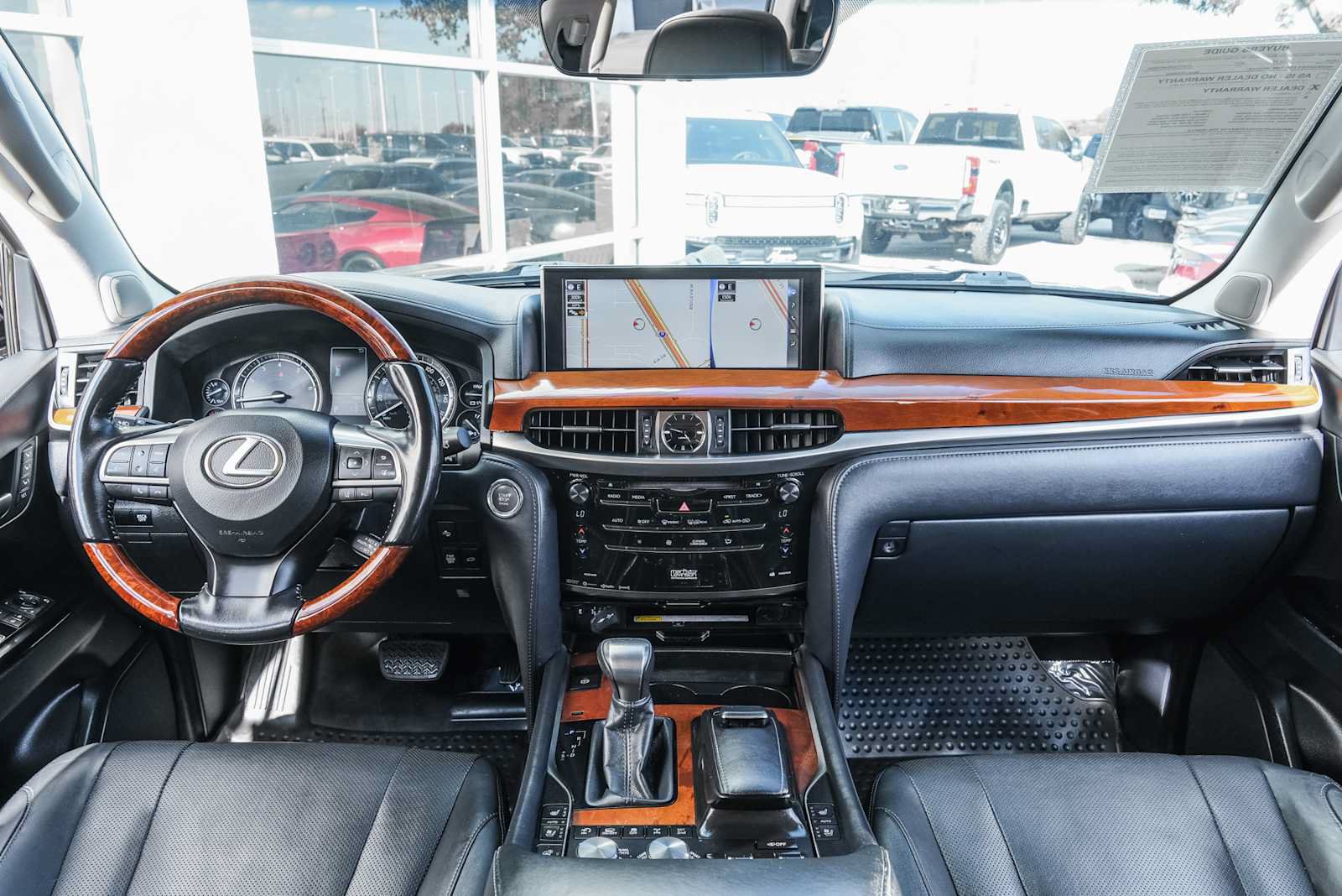 Used 2017 Lexus LX 570 4WD w/ Luxury Package image 22