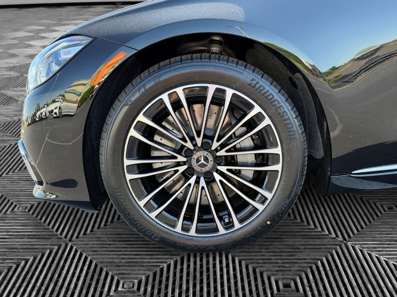 Used 2026 Mercedes-Benz S 580 4MATIC Sedan image 9