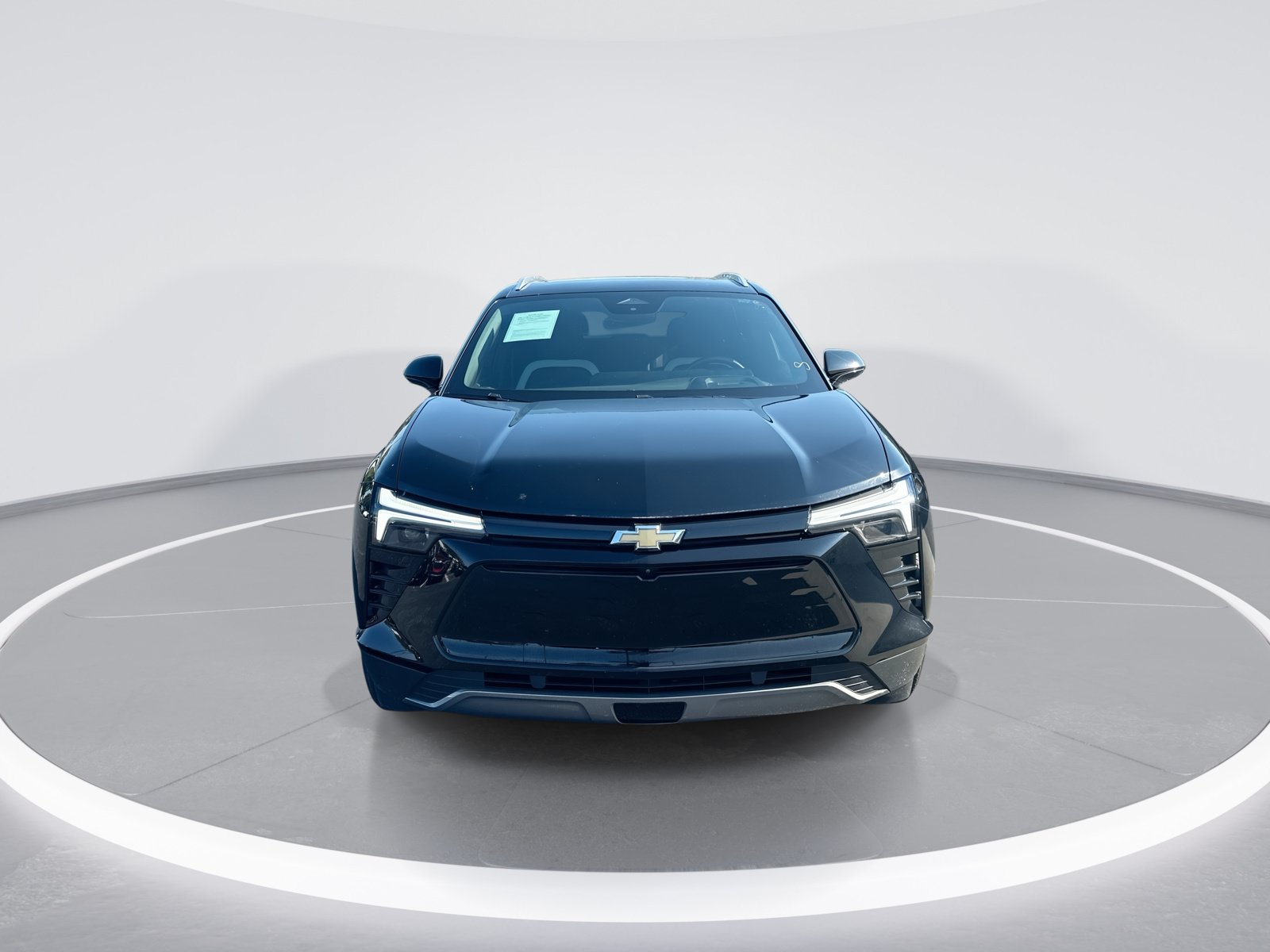 Used 2024 Chevrolet Blazer EV LT AWD/4WD image 3