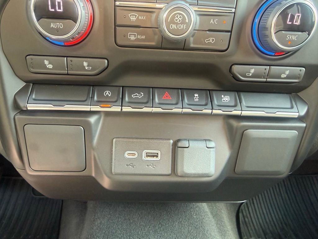Used 2022 Chevrolet Silverado 1500 LT AWD/4WD image 25