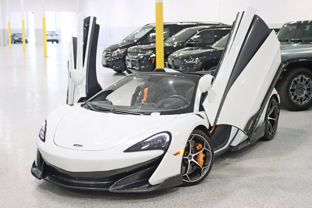 Used 2020 McLaren 600LT Spider RWD image 11