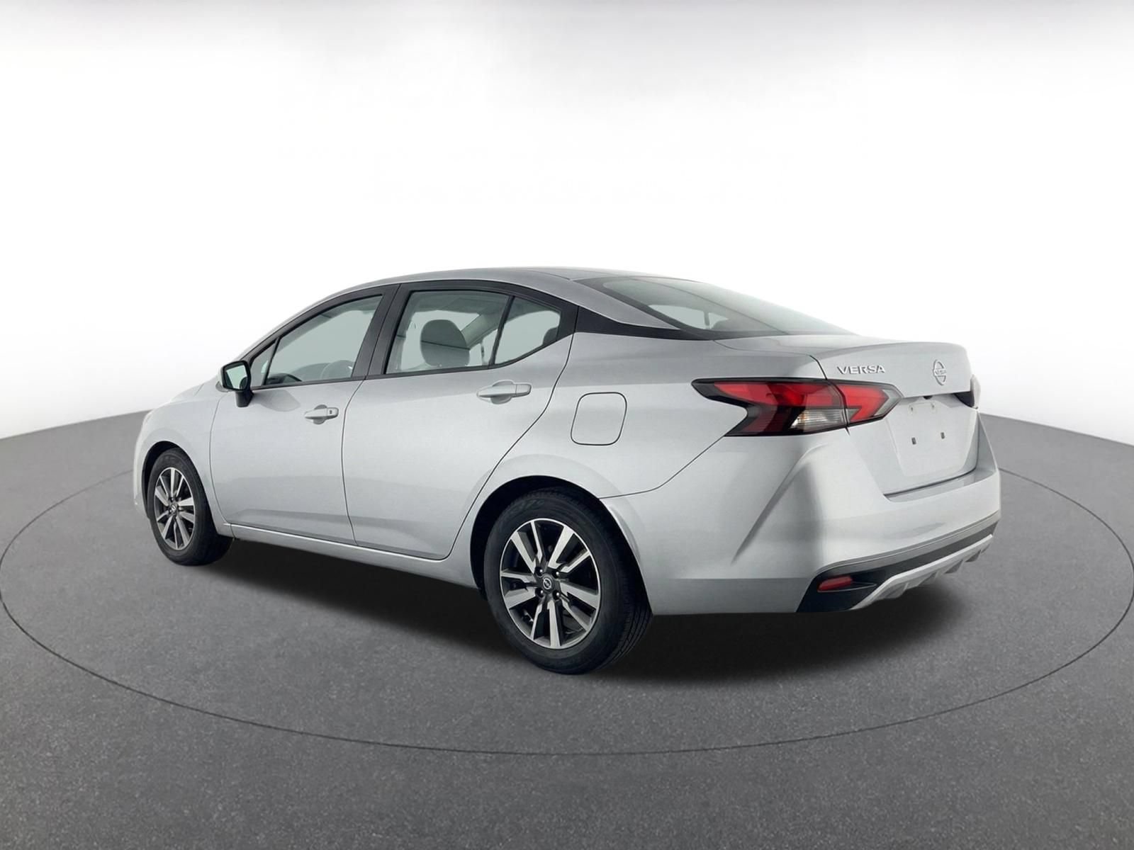 Used 2025 Nissan Versa SV FWD image 6