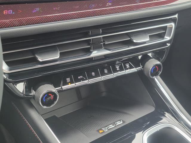 New 2026 Chevrolet Traverse Z71 w/ Enhanced Driving Package image 18