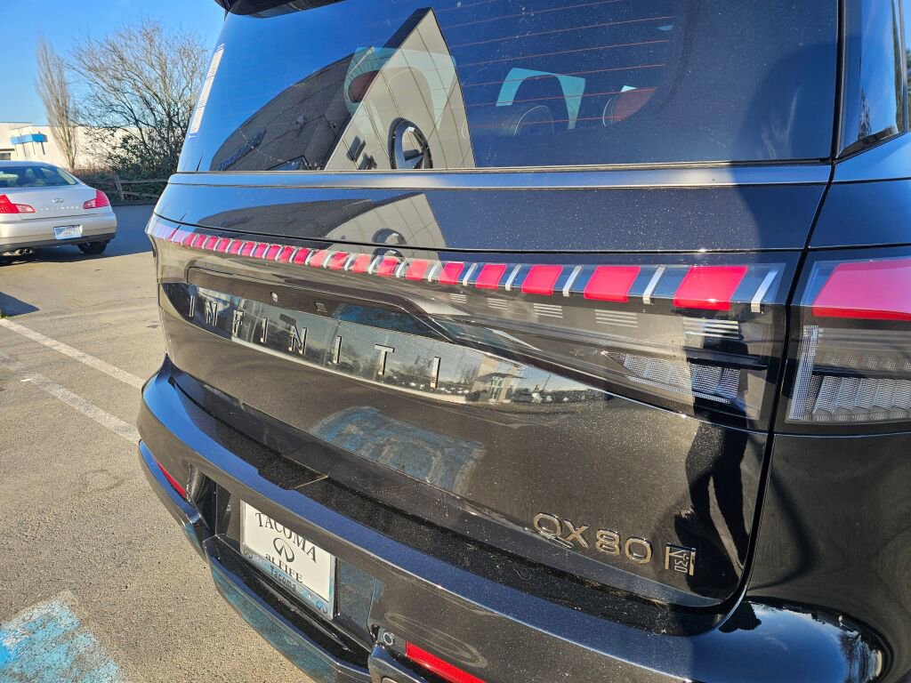 New 2026 INFINITI QX80 Autograph w/ Premium Cargo Package image 18