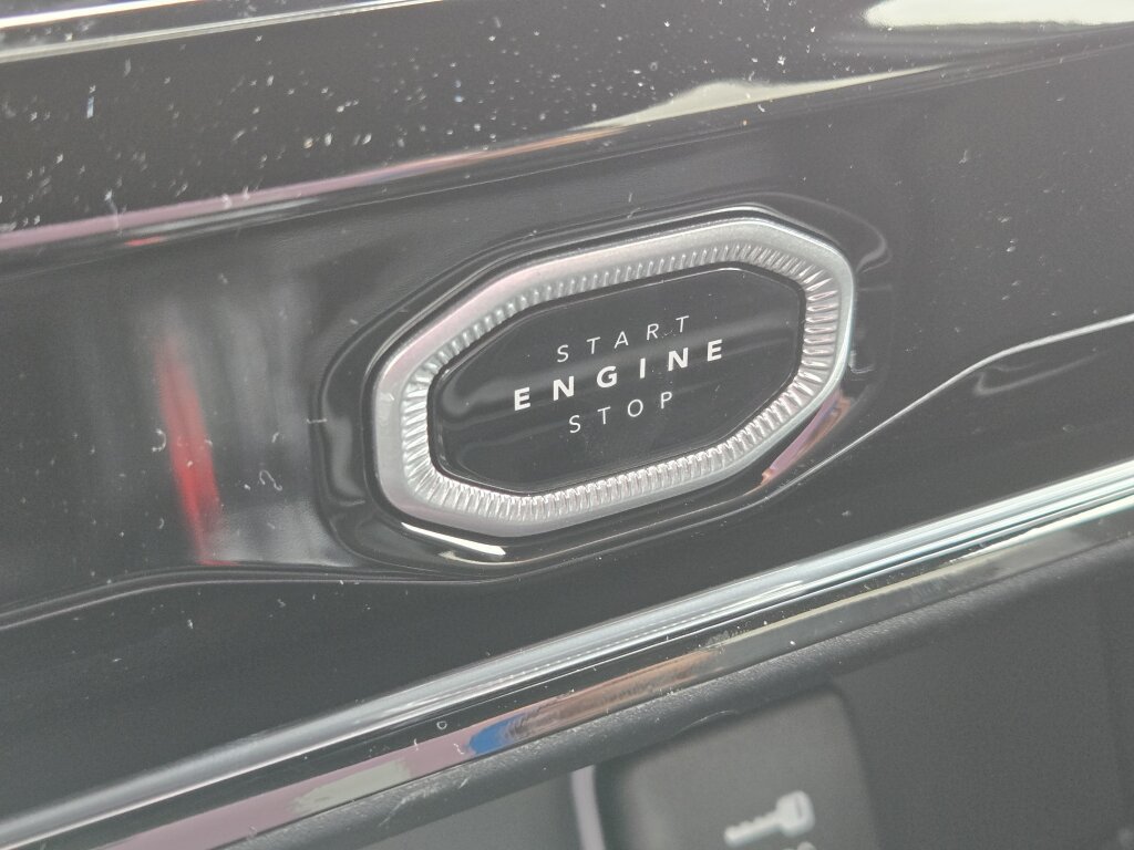 New 2027 Jeep Grand Cherokee Altitude AWD/4WD image 24