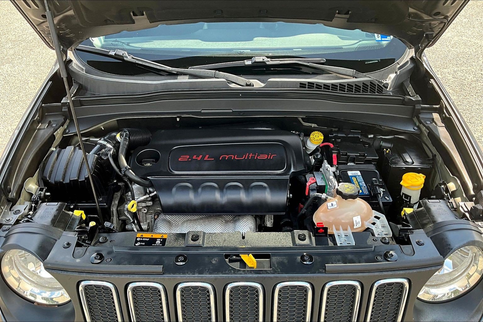 Used 2017 Jeep Renegade Sport w/ Power & Air Group FWD image 9