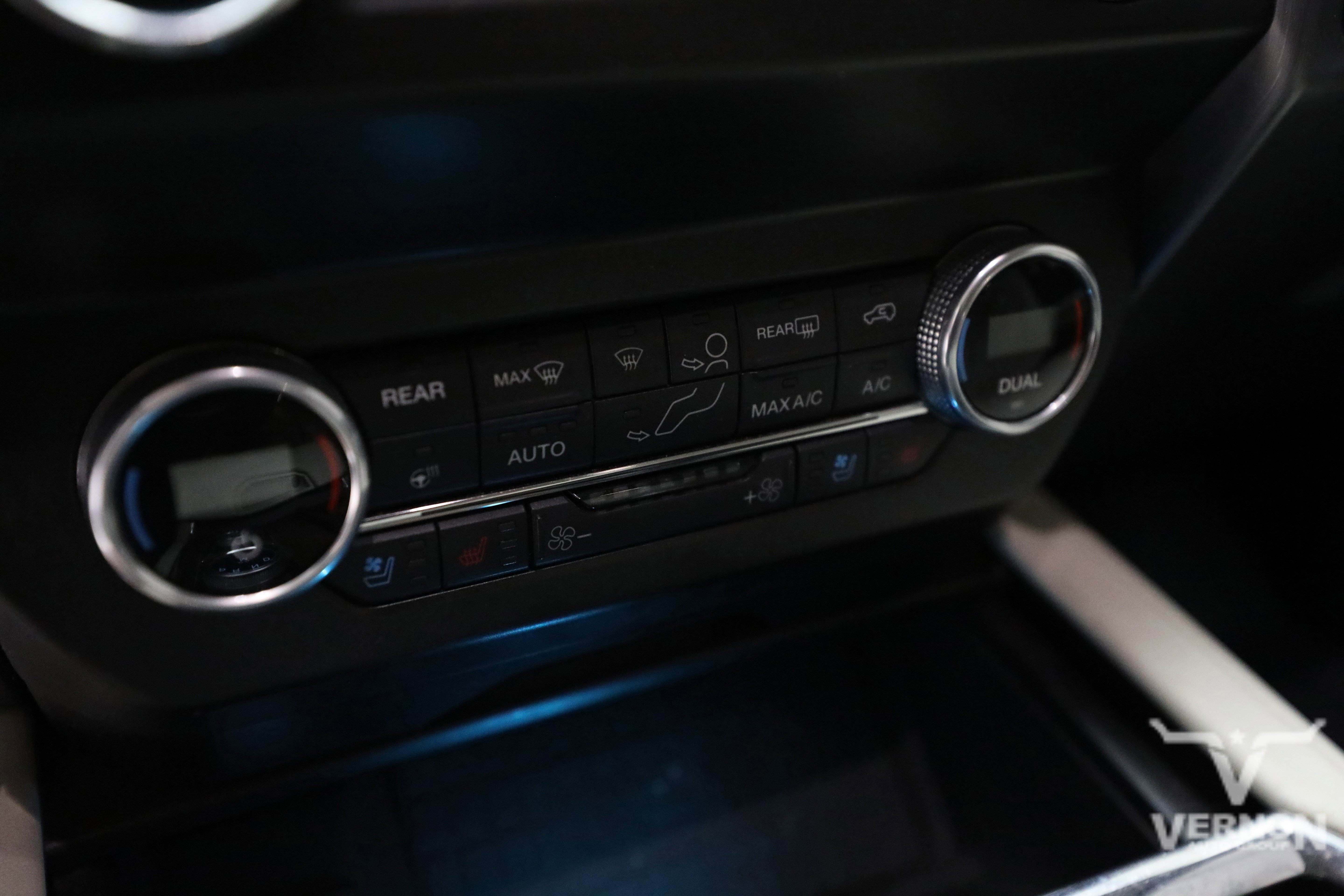 Used 2019 Ford Expedition Platinum image 25