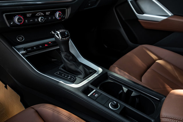 Used 2025 Audi Q3 2.0T Premium w/ Convenience Package image 15