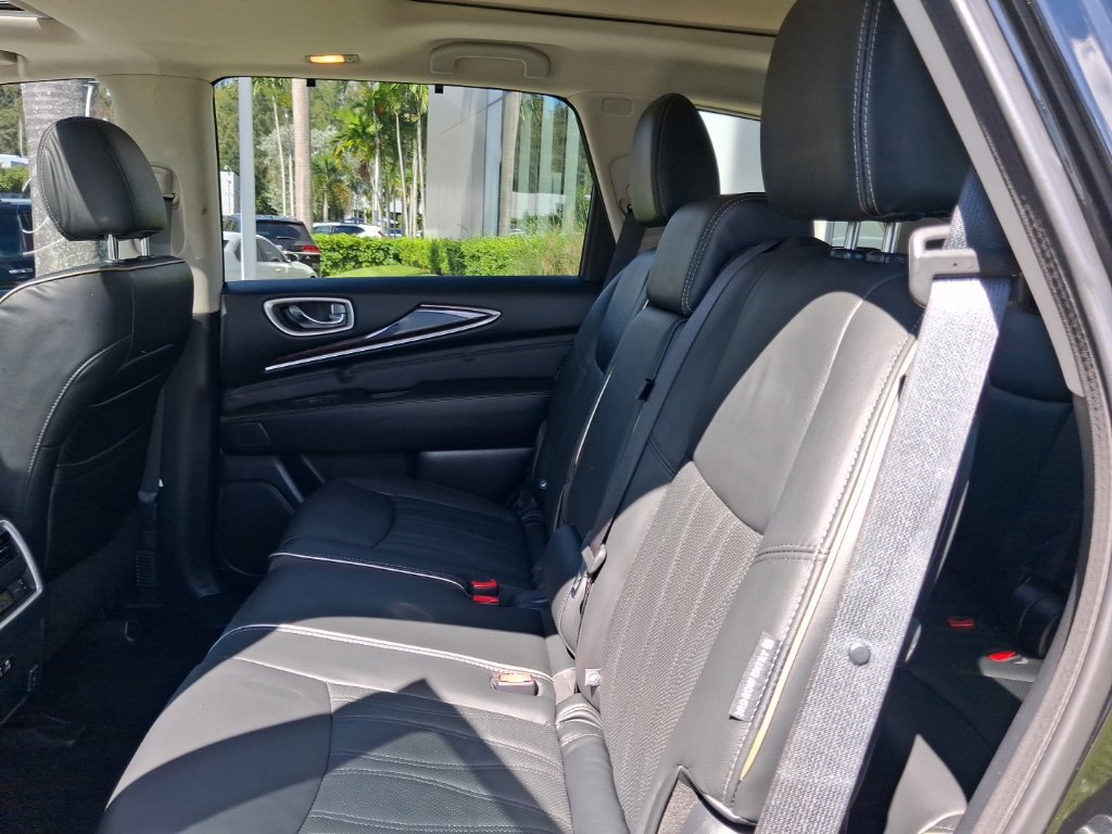 Used 2020 INFINITI QX60 Luxe w/ Sensory Package FWD image 8