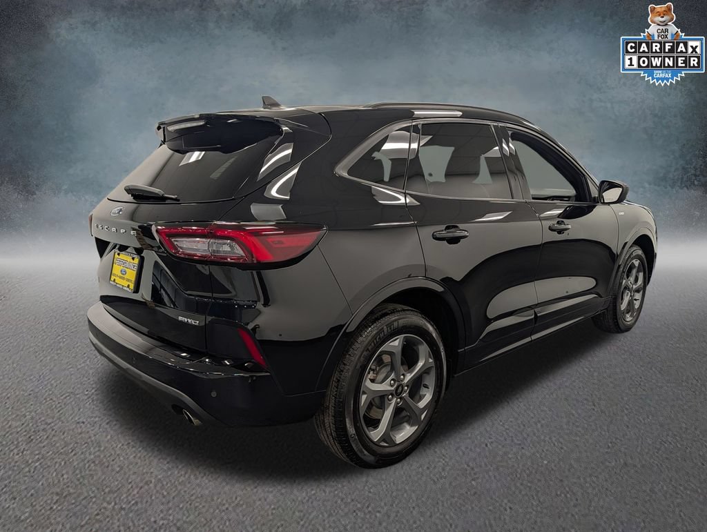 Used 2023 Ford Escape ST-Line w/ Tech Pack #1 AWD/4WD image 5