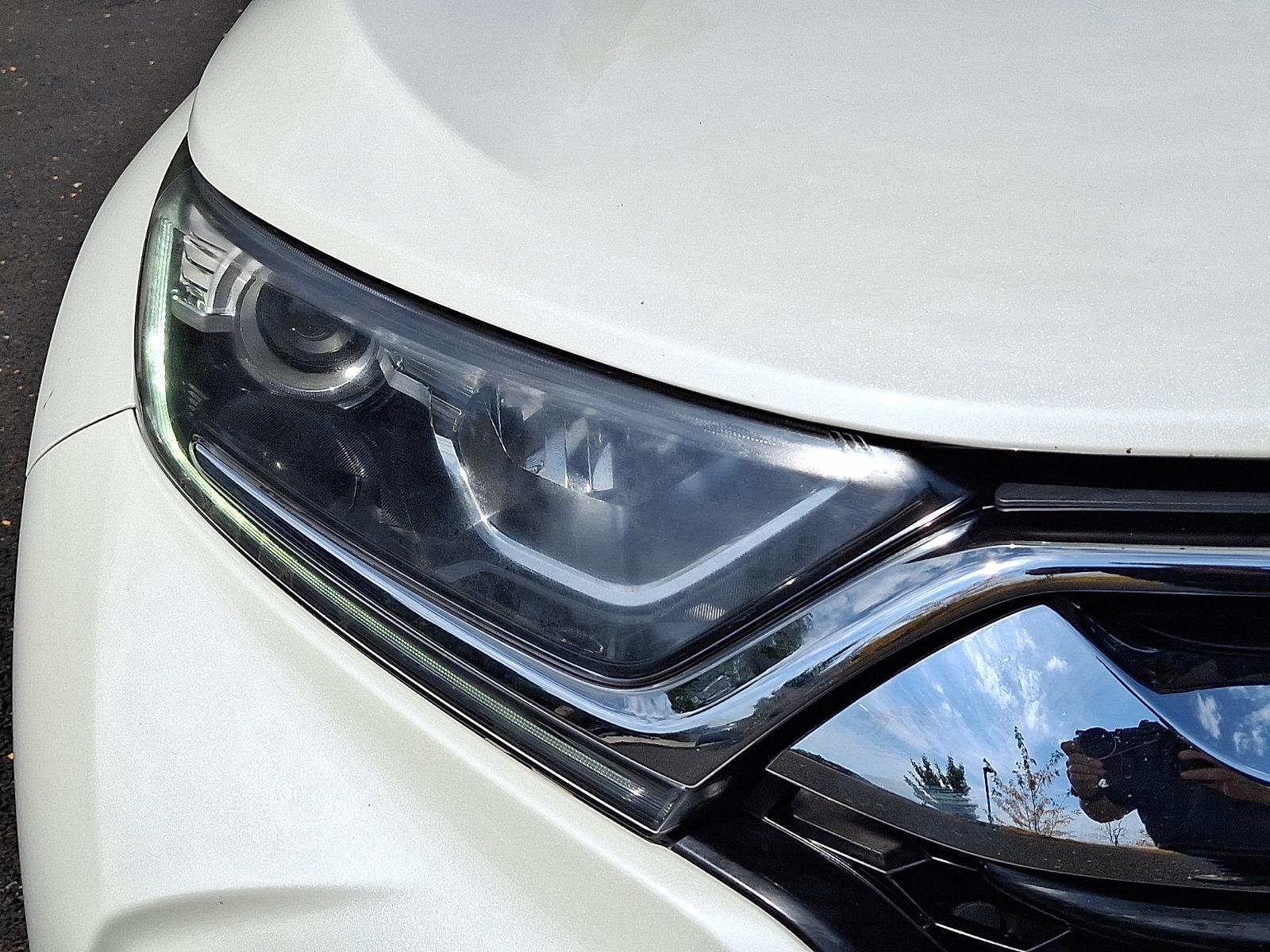 Used 2018 Honda CR-V EX image 9